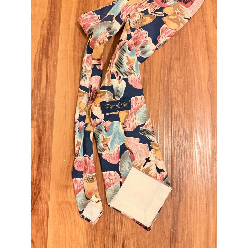 Oscar de la Renta Mens Silk Necktie Navy Blue Pink Abstract Floral Print Tie VTG - Picture 3 of 7